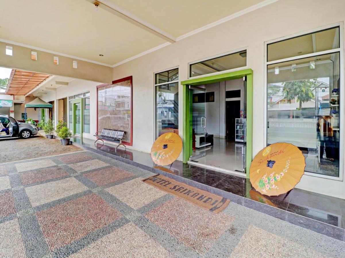 Oyo 90347 Hotel Srikandi Syariah Tasikmalaya Kültér fotó