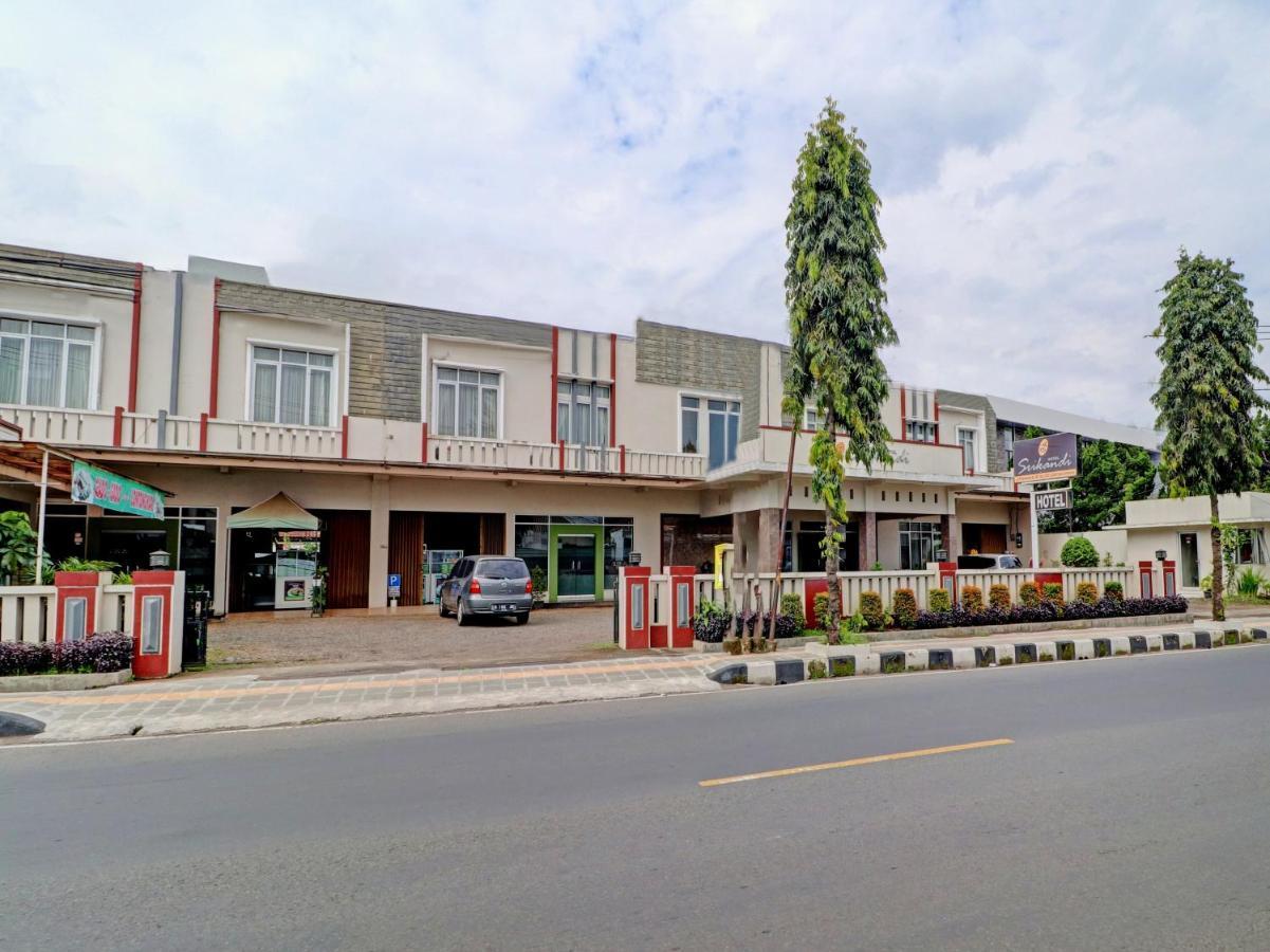 Oyo 90347 Hotel Srikandi Syariah Tasikmalaya Kültér fotó