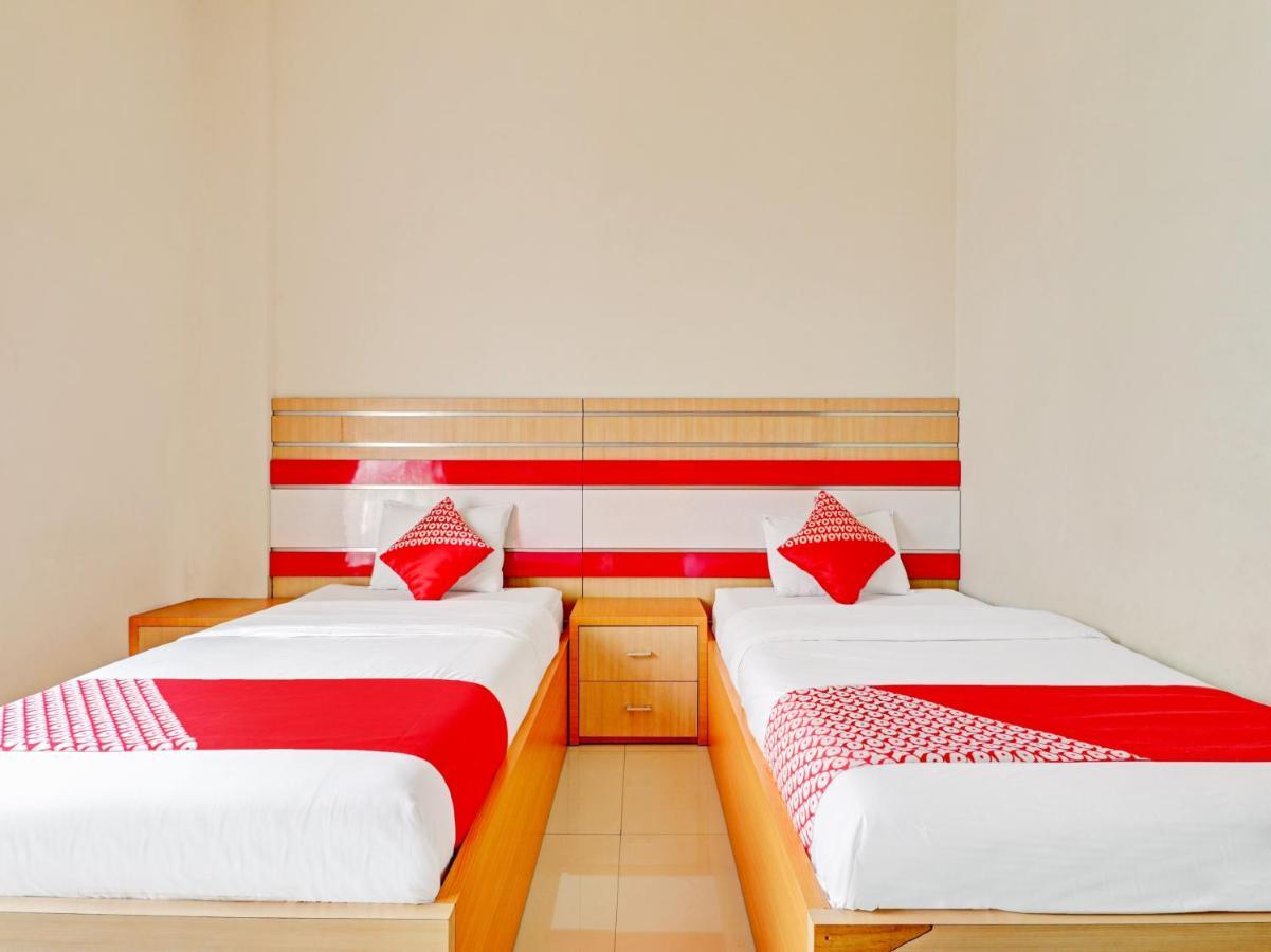 Oyo 90347 Hotel Srikandi Syariah Tasikmalaya Kültér fotó
