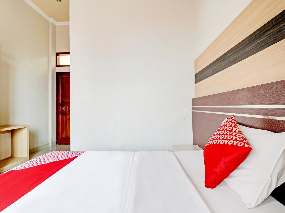 Oyo 90347 Hotel Srikandi Syariah Tasikmalaya Kültér fotó