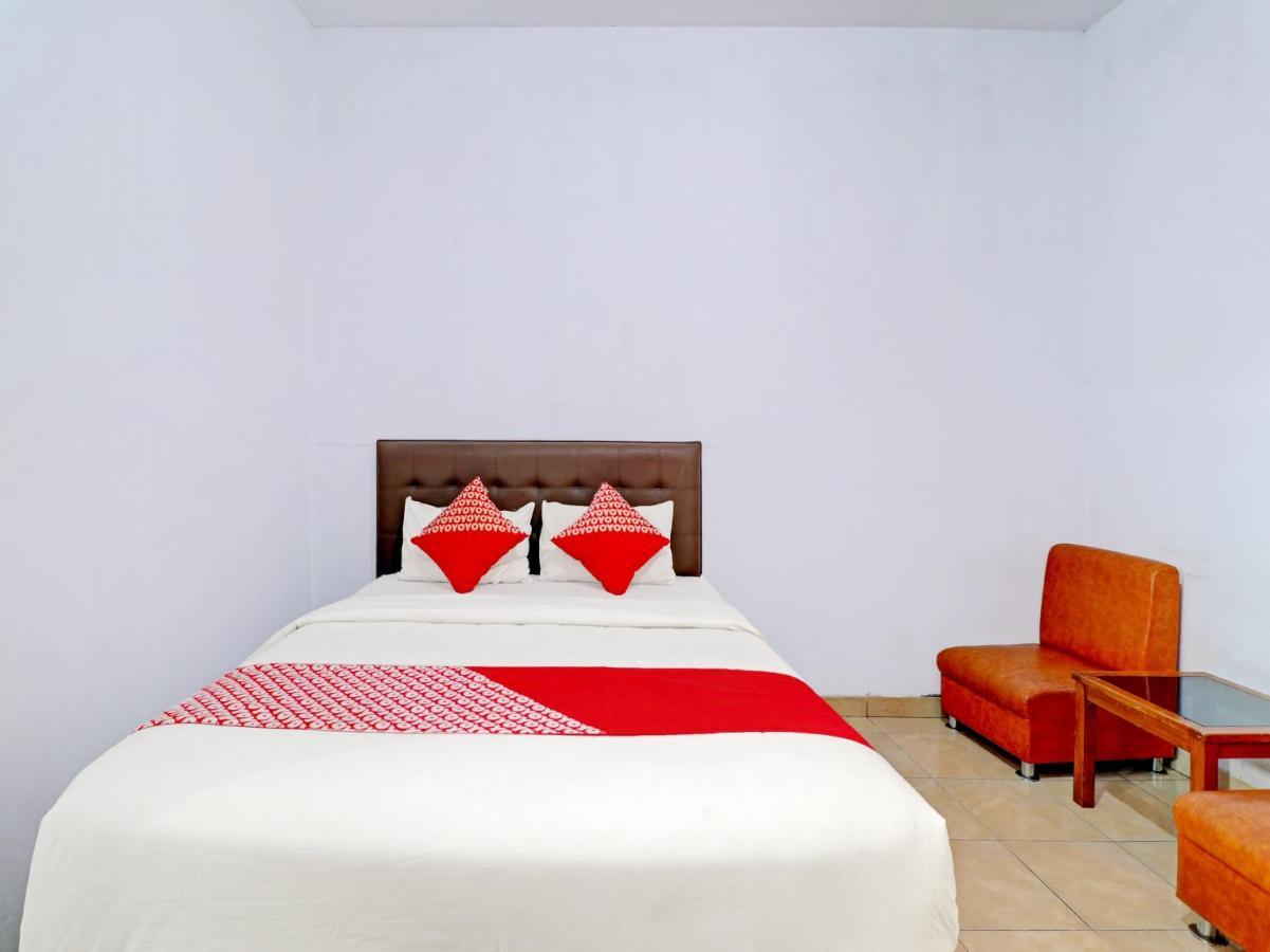 Oyo 90347 Hotel Srikandi Syariah Tasikmalaya Kültér fotó